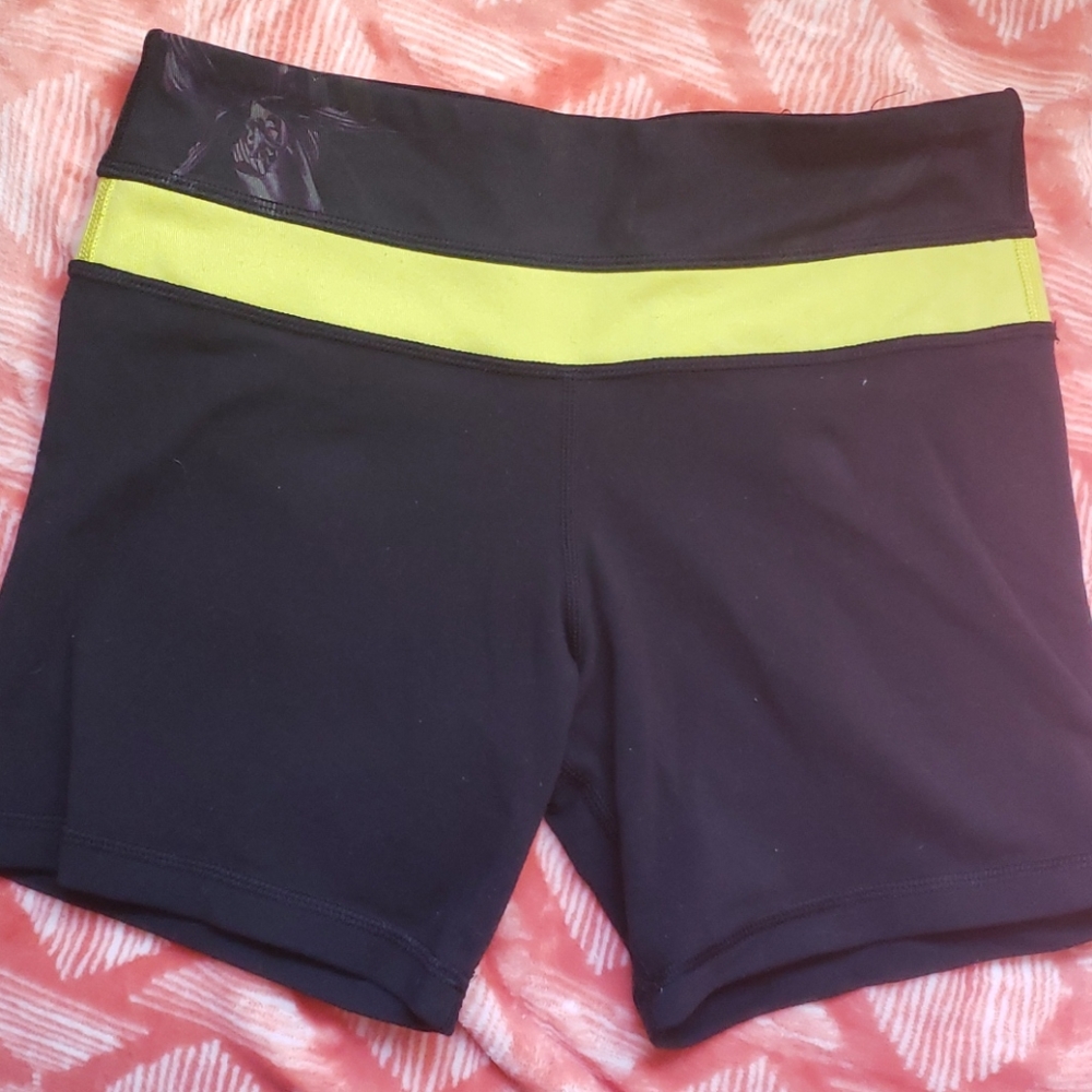 Lululemon booty shorts